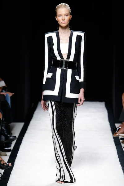 Look 13